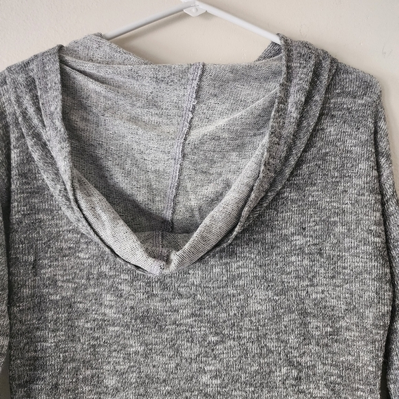 LIVE LOVE DREAM Grey White Hooded Knit Sweater Front Kangaroo Pocket Size XS - Picture 11 of 11